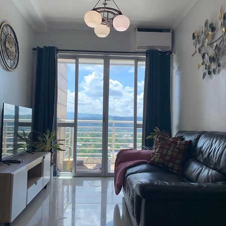 Spacious 2-Bedroom Condo,Wifi,Netflix,Free Parking Cagayan de Oro Ngoại thất bức ảnh