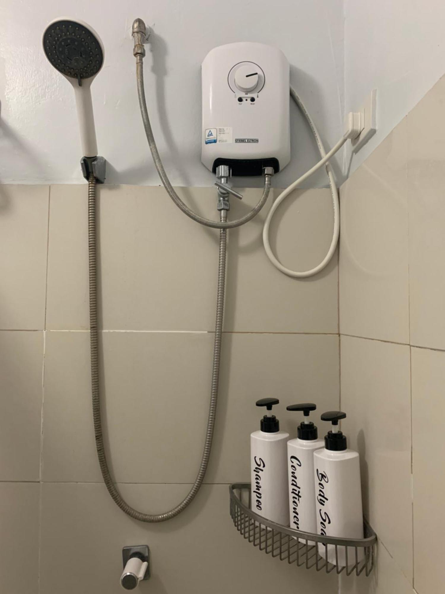 Spacious 2-Bedroom Condo,Wifi,Netflix,Free Parking Cagayan de Oro Ngoại thất bức ảnh