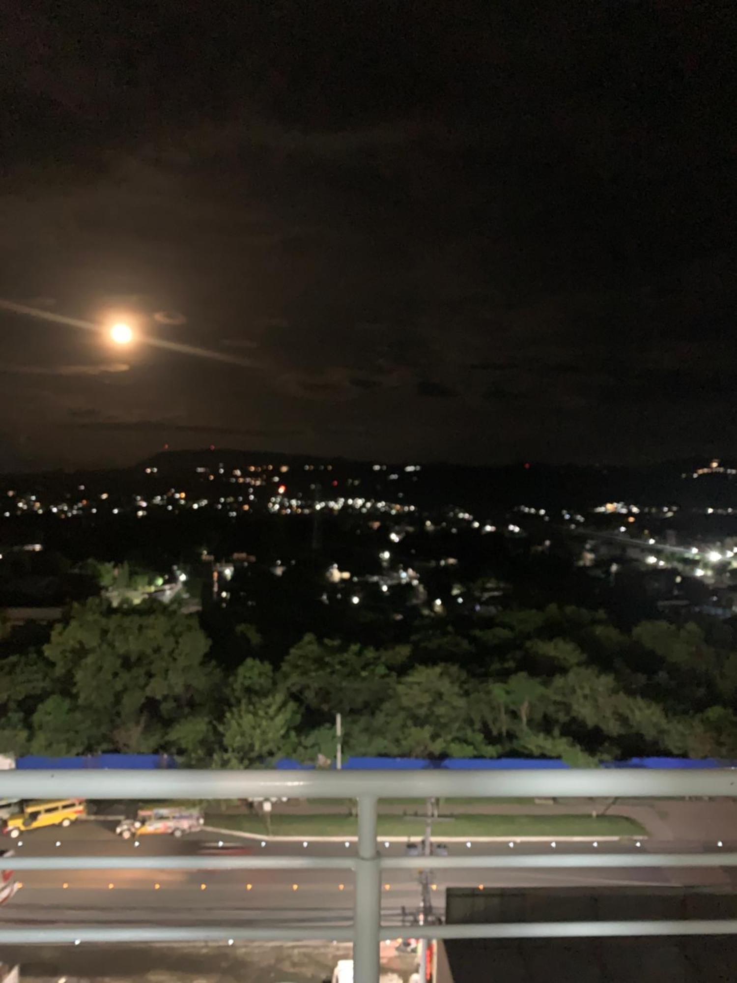 Spacious 2-Bedroom Condo,Wifi,Netflix,Free Parking Cagayan de Oro Ngoại thất bức ảnh