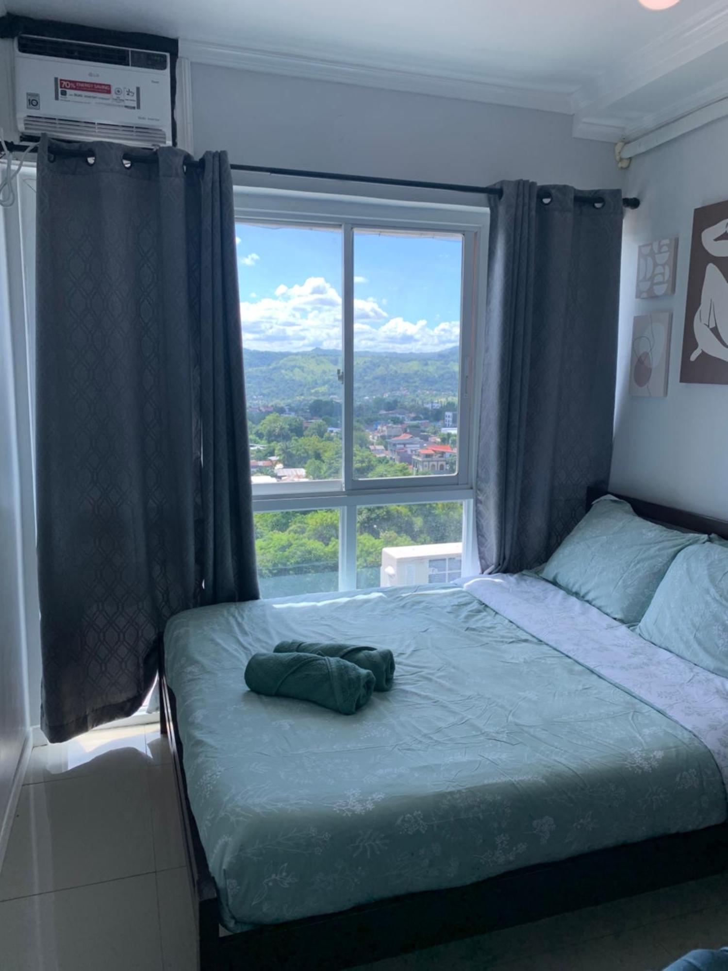 Spacious 2-Bedroom Condo,Wifi,Netflix,Free Parking Cagayan de Oro Ngoại thất bức ảnh